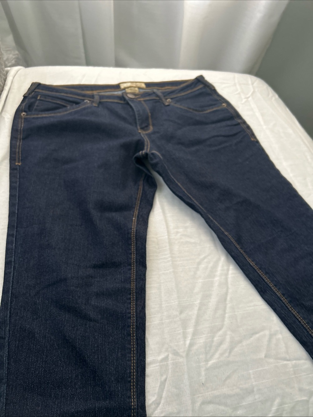 Straight-Leg Women’s Jeans in Dark Indigo